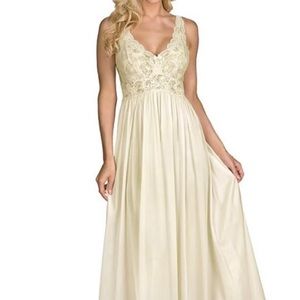 Shadowline Silhuette nightgown M